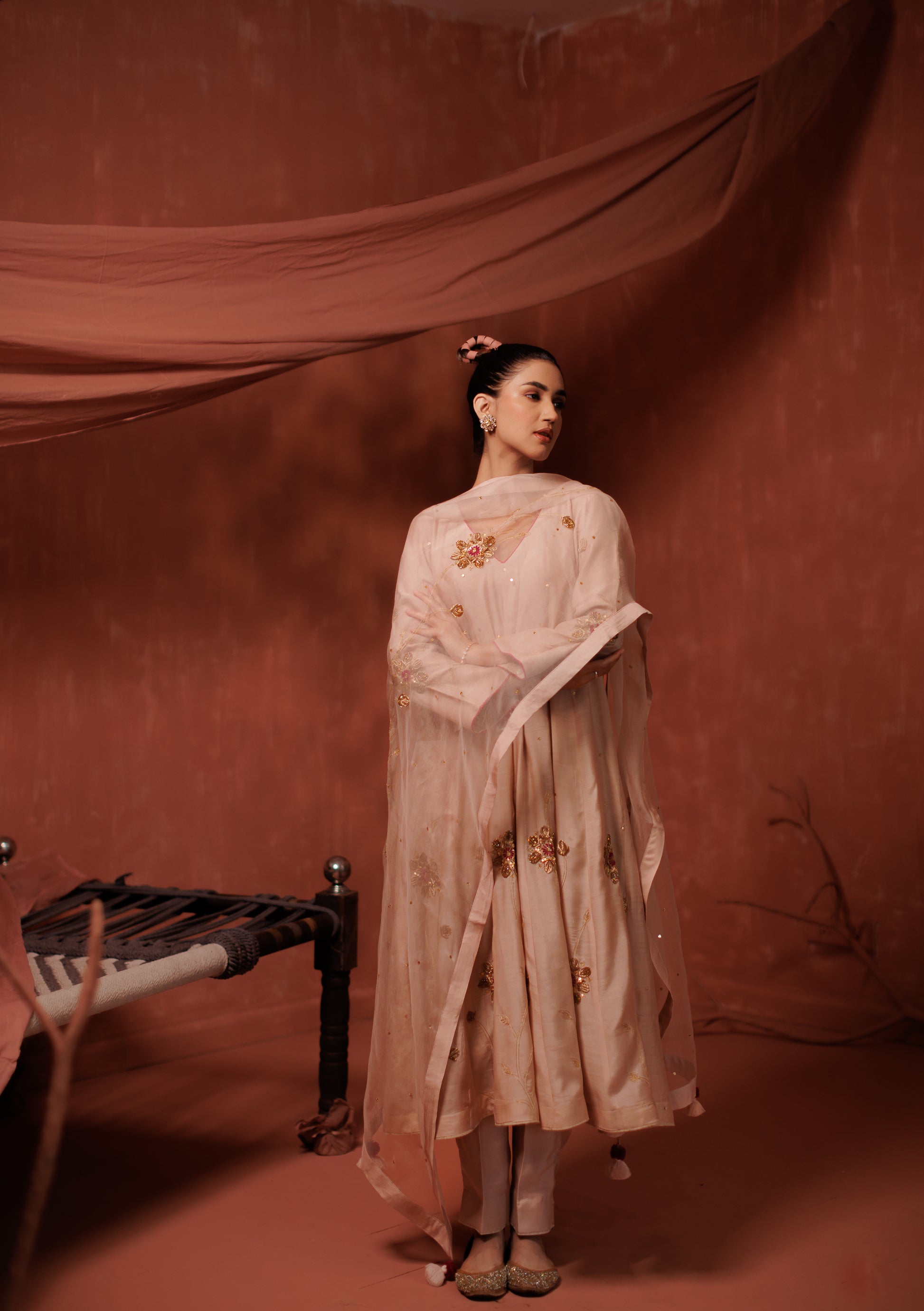 The Gulabi Anarkali Set