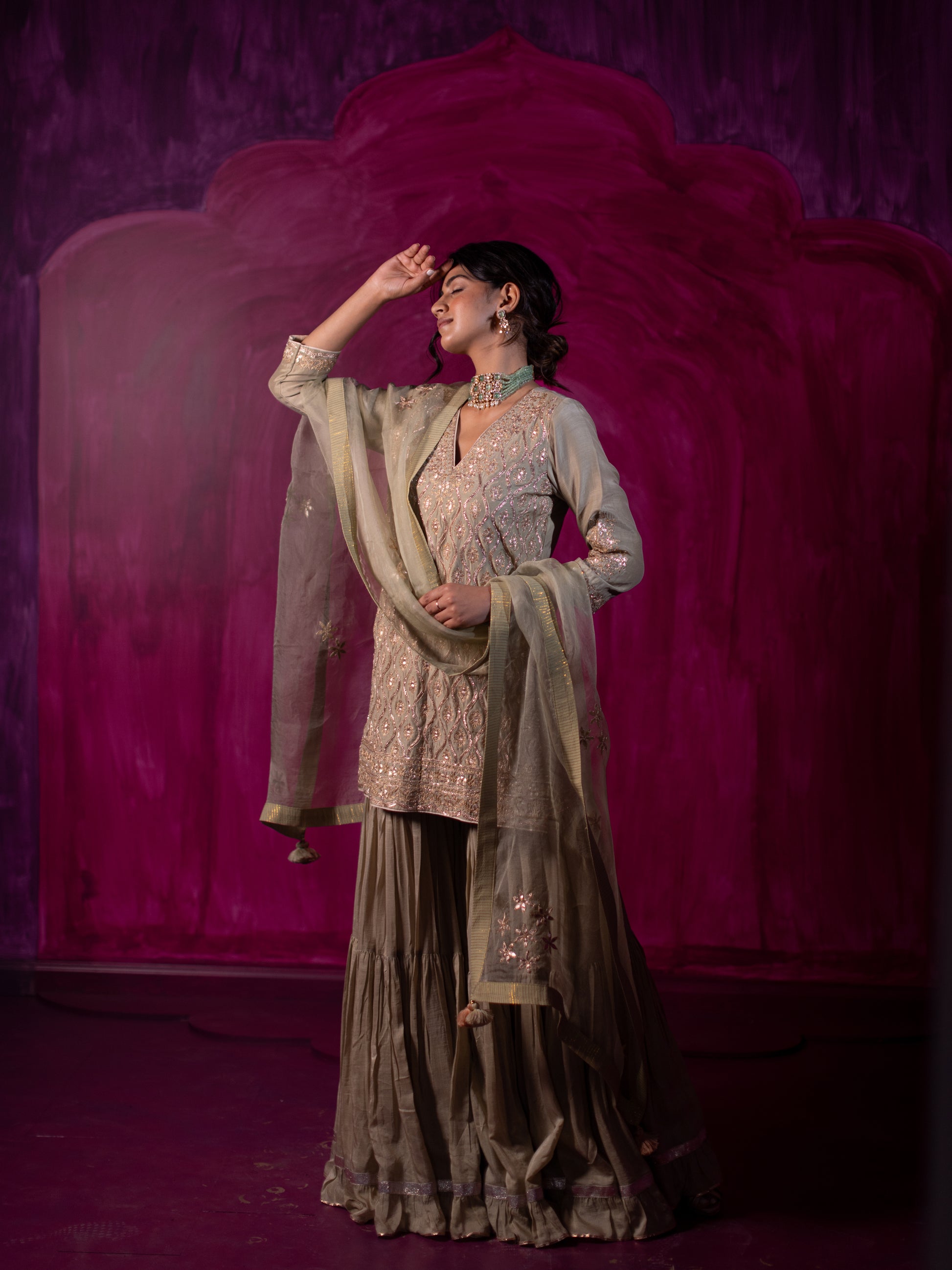 Sunehri Panna Gharara set