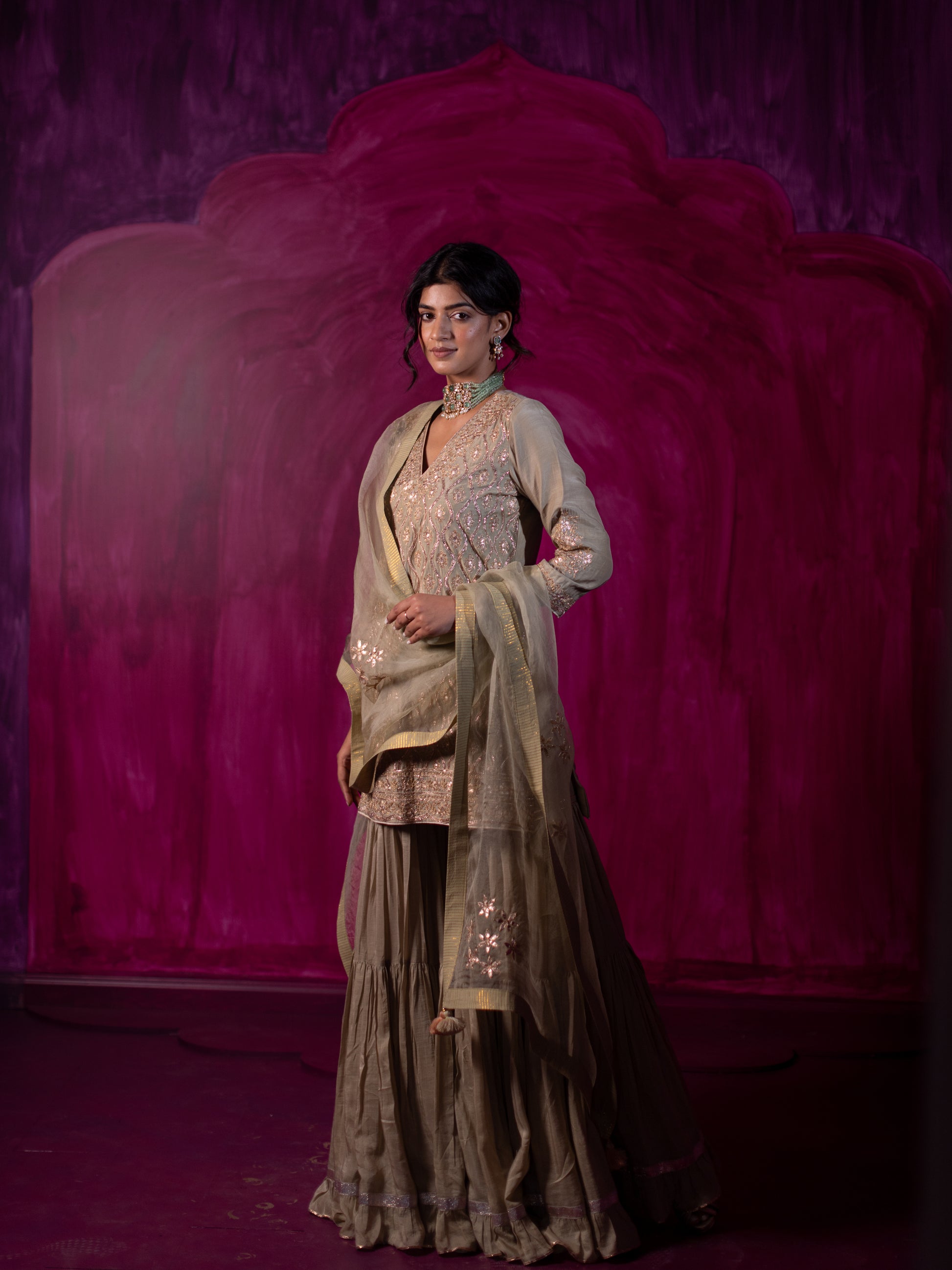 Sunehri Panna Gharara set