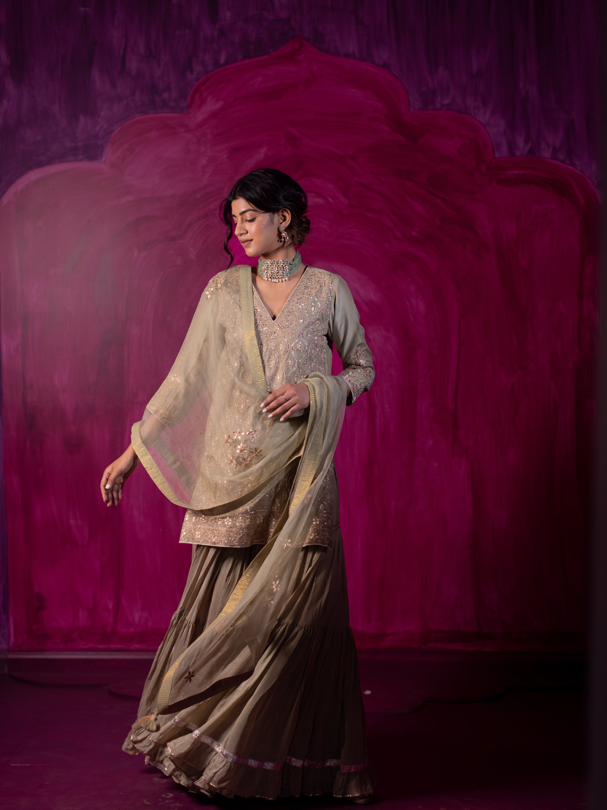 Sunehri Panna Gharara set