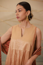 Copper gold tissue sleeveless pocket style suit set