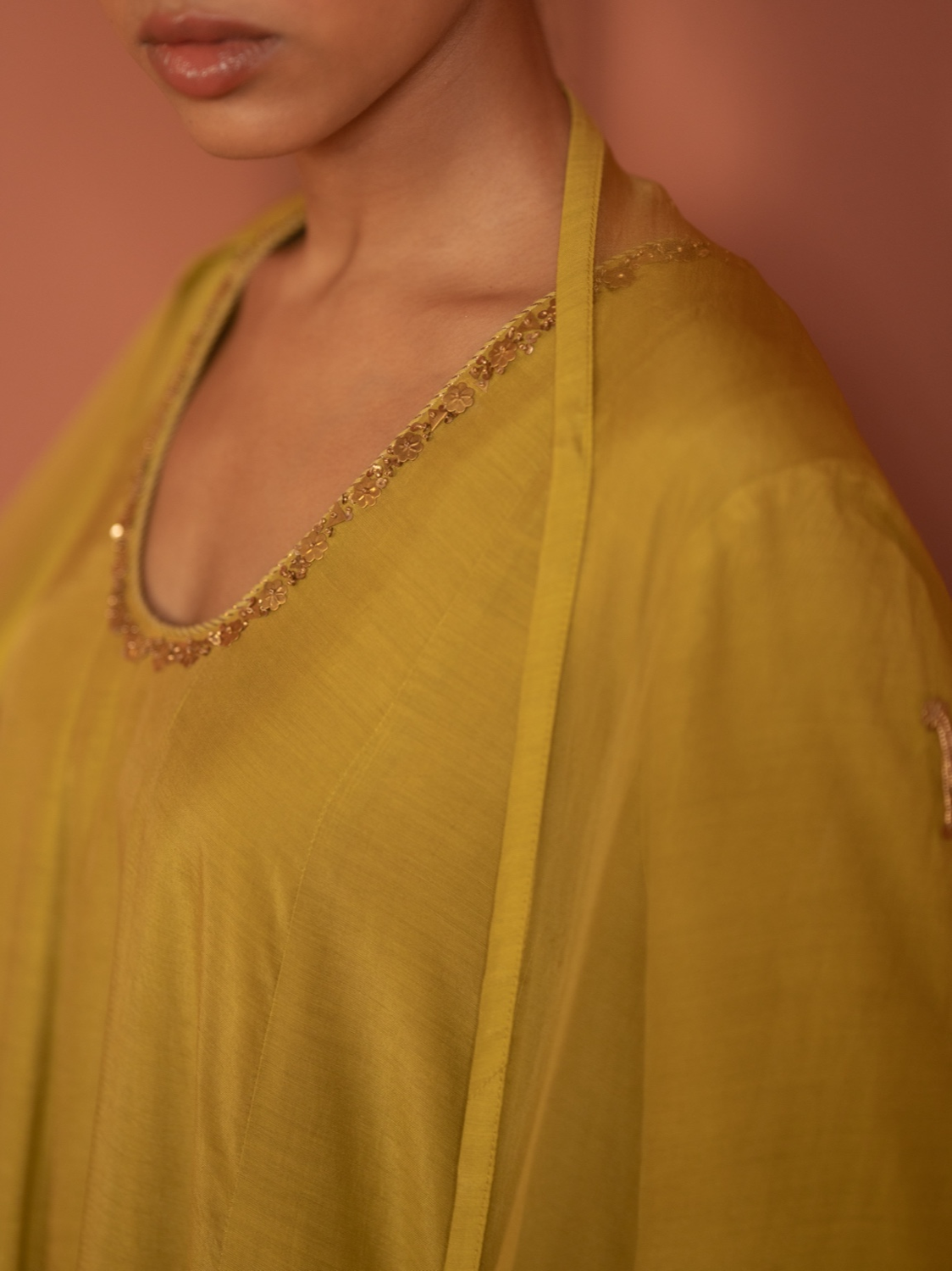 Sunehri Anarkali Set